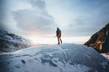 Fototapeta na wymiar man on top of the glacier