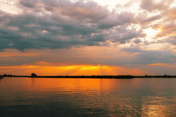 Obraz premium Golden hour at Chobe River, Chobe National Park, Botswana