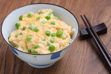 グリーンピースの卵とじ御飯