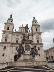 Fototapeta premium Salzburg, Austria - Oct 10th, 2019: Salzburg Cathedral is the seventeenth-century Baroque cathedral of the Roman Catholic Archdiocese of Salzburg in the city of Salzburg, Austria