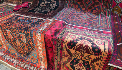 carpets with geometric colors and designs for sale