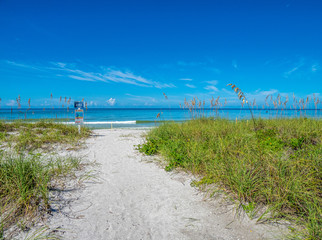Fototapeta na wymiar Gulf of Mexico beach on Longboat Key Florida