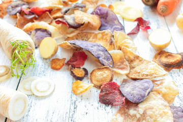 Gemüsechips Kartoffelchips Tisch Brett Gemüse Kartoffel Chips