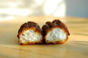 Classic eclair