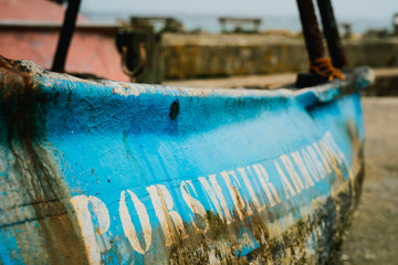 Old boat hull beached in the port of Porz Meur in Plougastel, France © Vincent Ferré