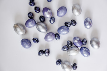 Easter is coming. Small preparations. We paint eggs with the whole family.