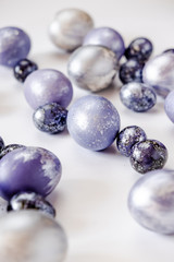 Easter is coming. Small preparations. We paint eggs with the whole family.