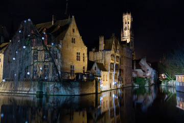 Fototapeta na wymiar Bruges de nuit , belgique