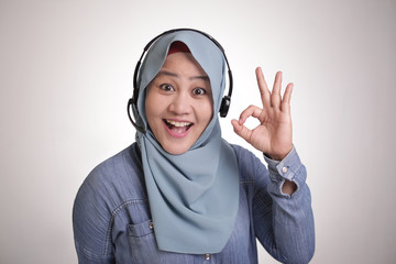 Muslim Lady Call Center Operator