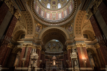 Fototapeta na wymiar St Stephen's Basilica, view from inside, Budapest Hungary
