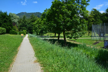 Fototapeta na wymiar Paesaggio circostante il nucleo di Origlio, in Canton Ticino
