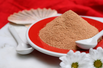 Healthy mud for body and hair treatment ingredient, natural organic red clay powder ready to use
