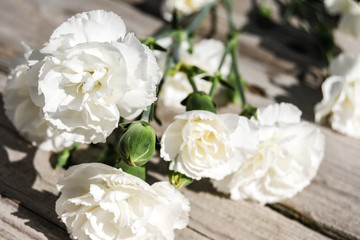 White mini carnations