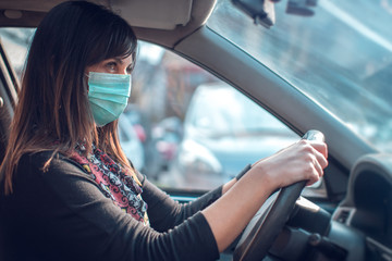 Plakat driving car with face mask