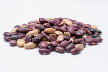 Frijol o Ayocote con fondo blanco