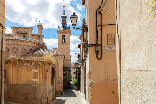 El cristo de la calavera street in Toledo. Story by Gustavo Adolfo Becquer