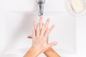 Lavado de manos, lavandose las manos. Salud y cuidado