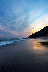 夕焼けと砂浜