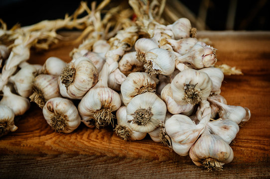 garlic for sale at a farmers market 