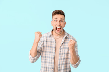Fototapeta premium Screaming man on color background