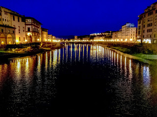 Fototapeta na wymiar Ponte Vecchio at Night - Italy