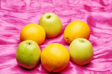 the pulp contain hidden useful properties of fruit, glycosides strengthen the blood vessel walls