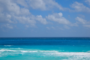 Fototapeta na wymiar Caribbean beach on a summer day