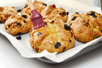 the smearing of the rolls from the text and dried fruit sauce