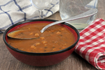 Bol de soupe marocaine