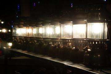 Ancient hurricane lamp Which is collectible, was included for the performance.