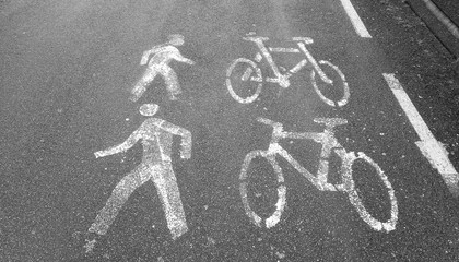 Stra&szlig;enmarkierungen