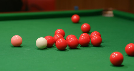 Play snooker ball on table