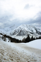Fototapeta na wymiar Paesaggio neve