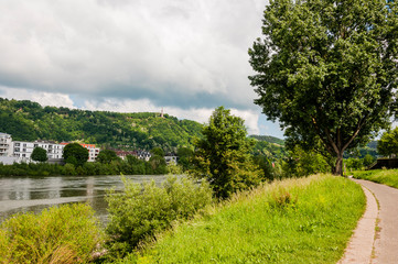 Trier, Mosel, Fluss, Moselufer, Uferweg, Moselschiffe, Radtour, Spazierweg, Römerbrücke,...