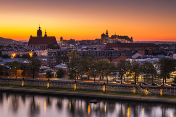 Fototapeta na wymiar Panorama of Cracow, Poland, with royal Wawel castle, cathedral.