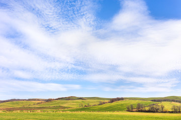 Fototapeta premium 日本・北海道東部の標茶町、多和平展望台