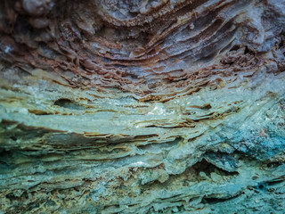 formacion rocosa dentro de una gruta en el cerro de las mitras en monterrey.
