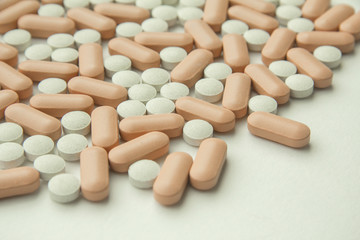 Fototapeta na wymiar pills on white background