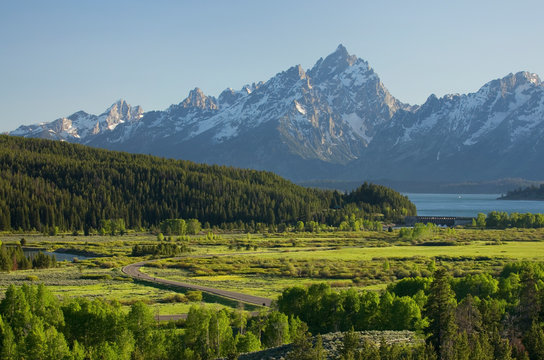 Grand Teton ( 13770ft
4197m) seen from near Oxbow Bend. Grand Teton National Park Wyoming. Wyoming. United States