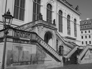 Außentreppe am Johanneum Dresden