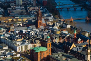 Römer und Paulskirche Frankfurt von oben 