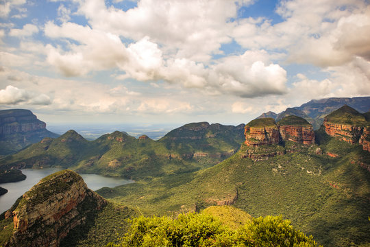 Blyde River Canyons With Three Rondavels