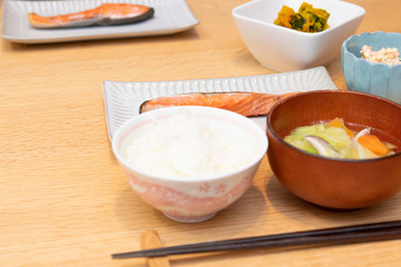 健康的な日本の朝食