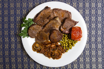 Grilled veal tongue