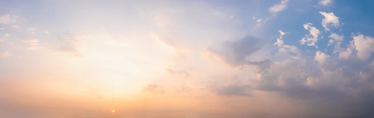 Poster Panorama zonsondergang hemel voor achtergrond of zonsopgang hemel en cloud in de ochtend. © Praew stock