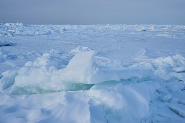 北海道網走市北浜　オホーツク海の流氷 © osap1111