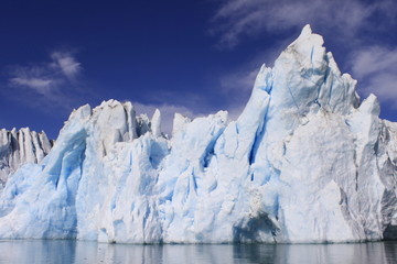 Grönlands Vielfalt, wunderschöne Eisskulpturen, Landschaften, Hunde