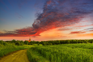 Fototapeta wschód słońca na Warmii w północno-wschodniej Polsce obraz