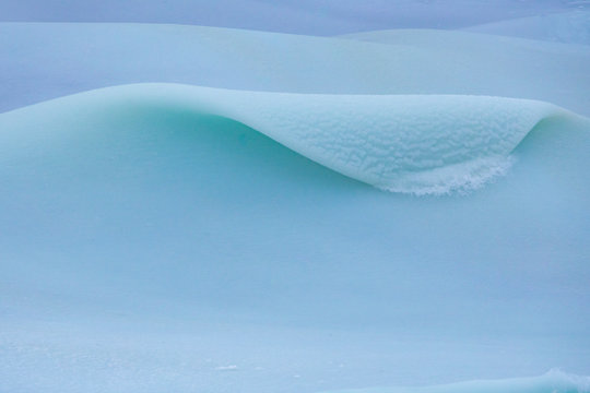 氷の波