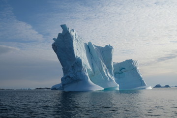 Gr&ouml;nlands Vielfalt, wundersch&ouml;ne Eisskulpturen, Landschaften, Hunde
